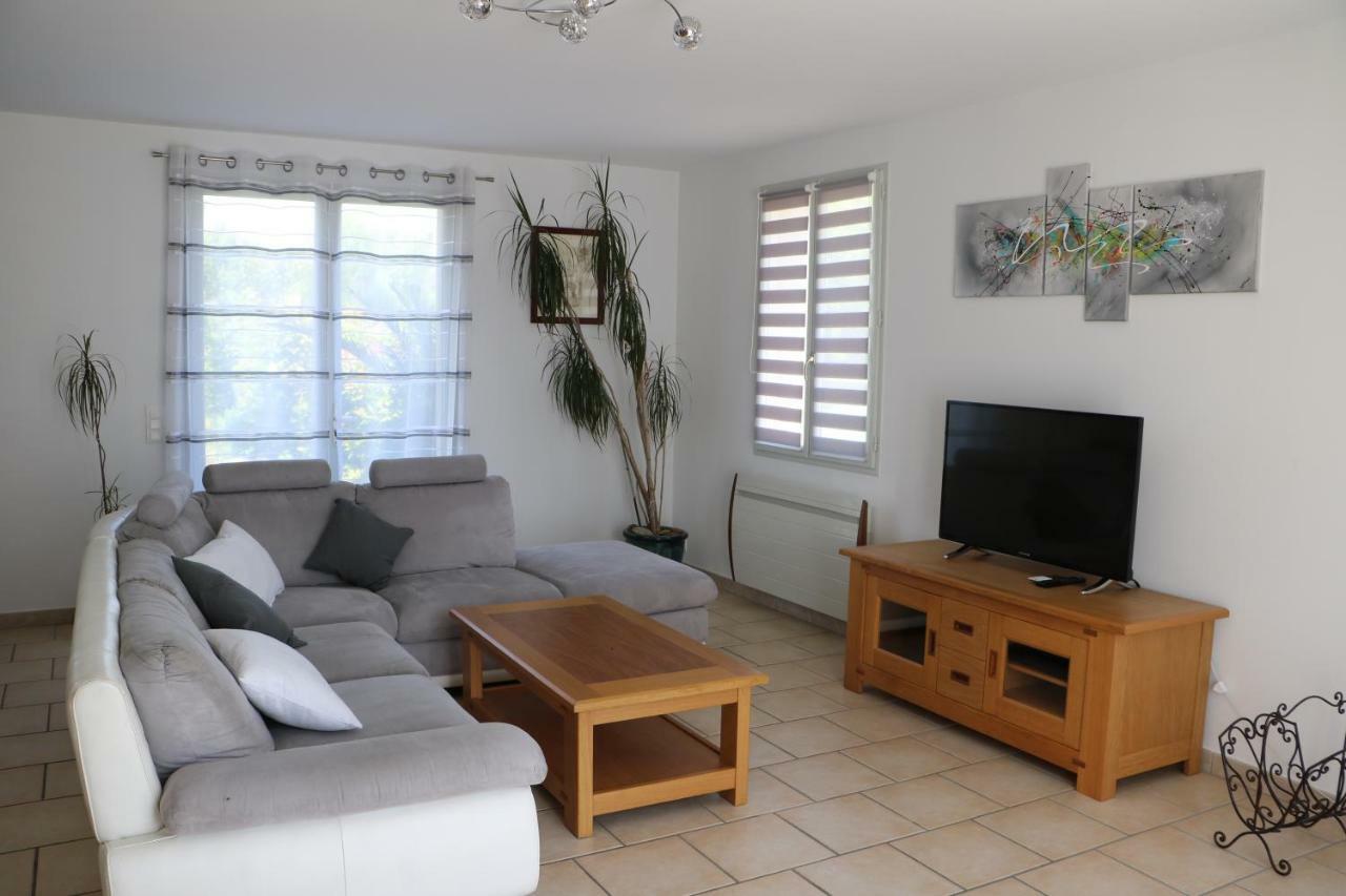 Charmante Maison De Village Cucuron Εξωτερικό φωτογραφία