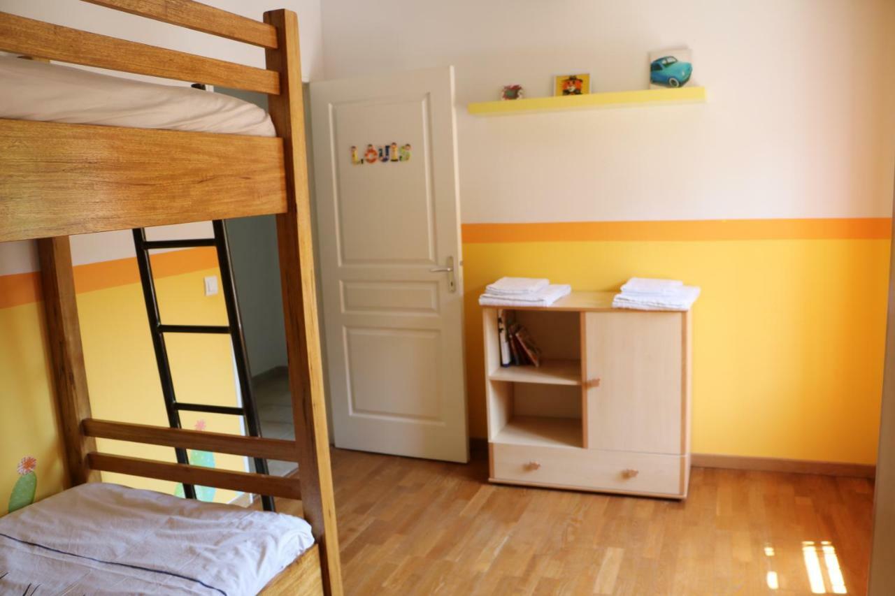 Charmante Maison De Village Cucuron Εξωτερικό φωτογραφία