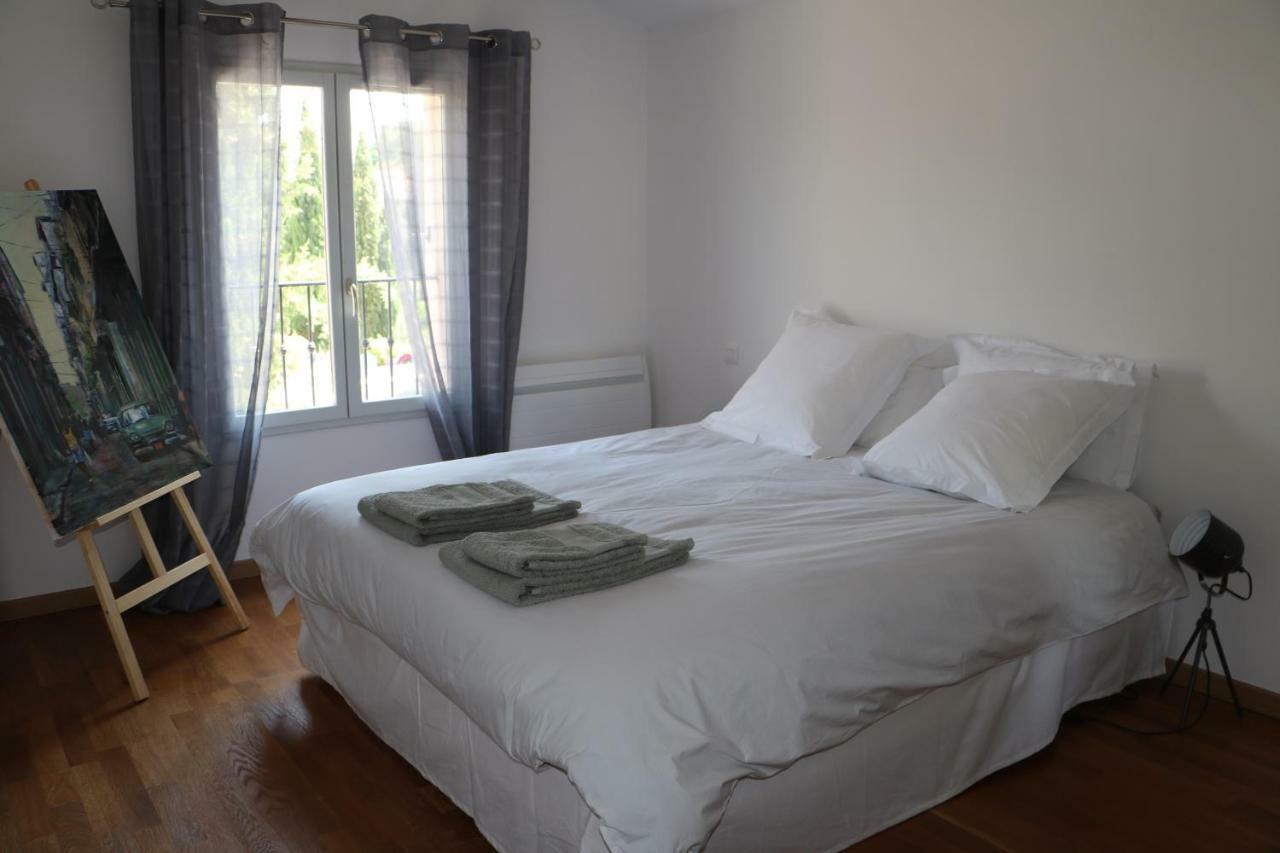 Charmante Maison De Village Cucuron Εξωτερικό φωτογραφία