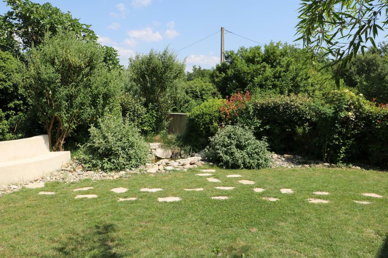 Charmante Maison De Village Cucuron Εξωτερικό φωτογραφία