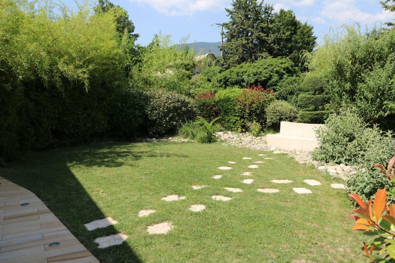 Charmante Maison De Village Cucuron Εξωτερικό φωτογραφία