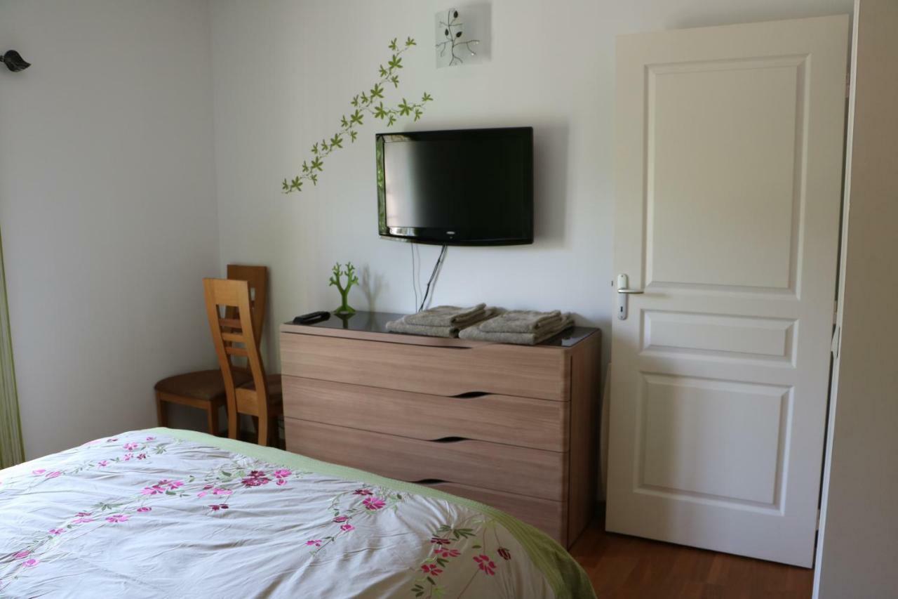 Charmante Maison De Village Cucuron Εξωτερικό φωτογραφία