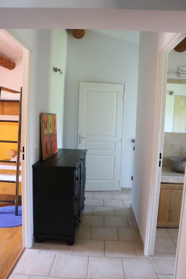 Charmante Maison De Village Cucuron Εξωτερικό φωτογραφία