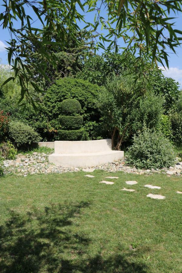 Charmante Maison De Village Cucuron Εξωτερικό φωτογραφία